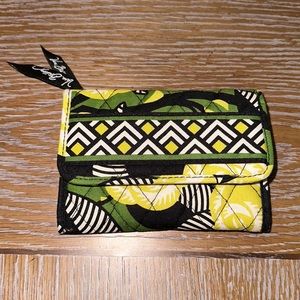 Vera bradley wallet - NEVER USED
